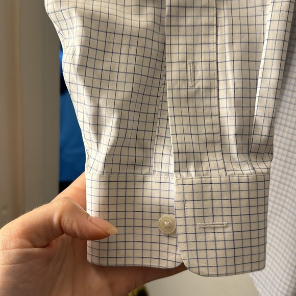 LL Bean Dress Shirt - wrinkle resistant - Picture 2 of 4